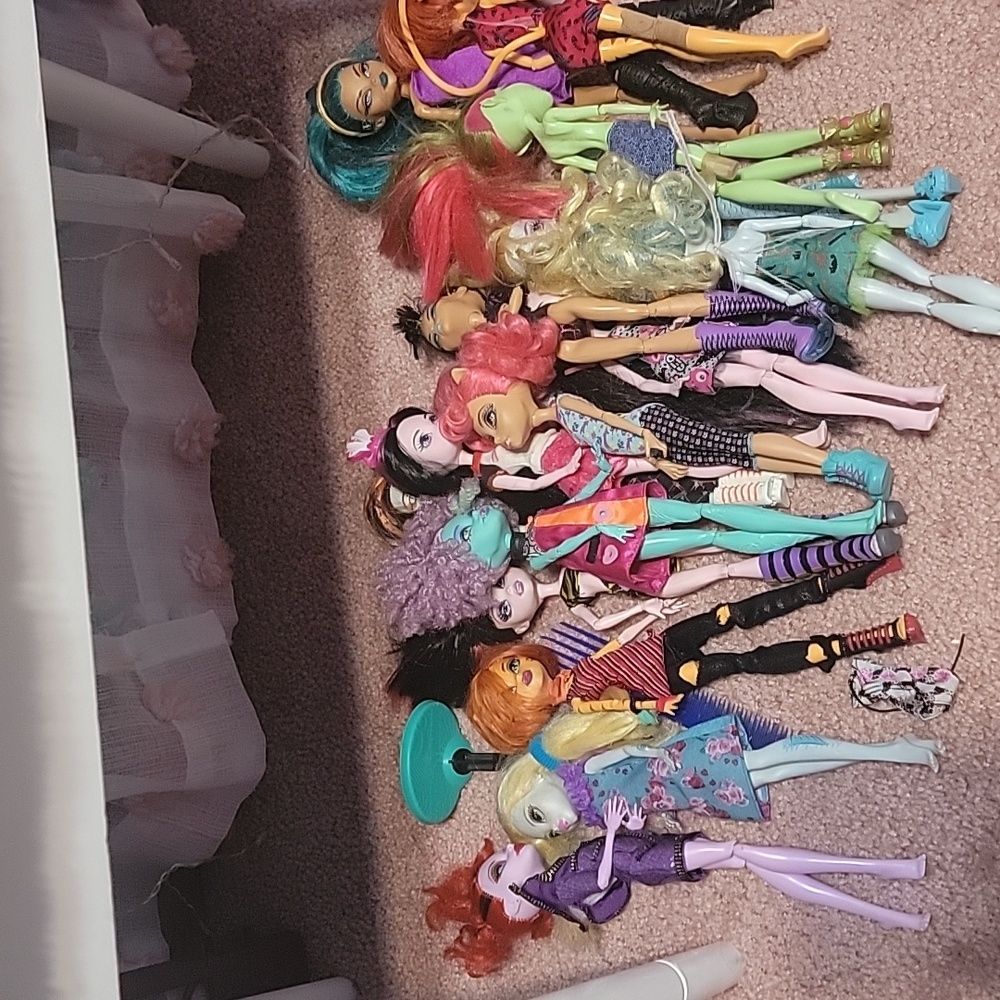 Monster high dolls